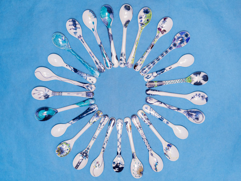スプーン　磁器　上絵付け